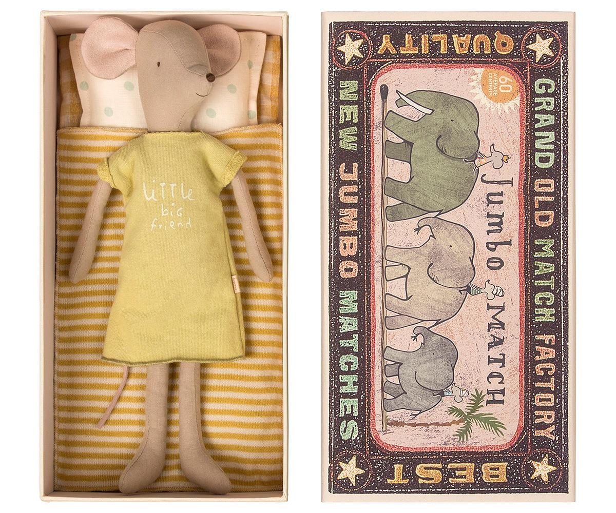 Myszka dziewczynka w pudełku po zapałkach | Medium