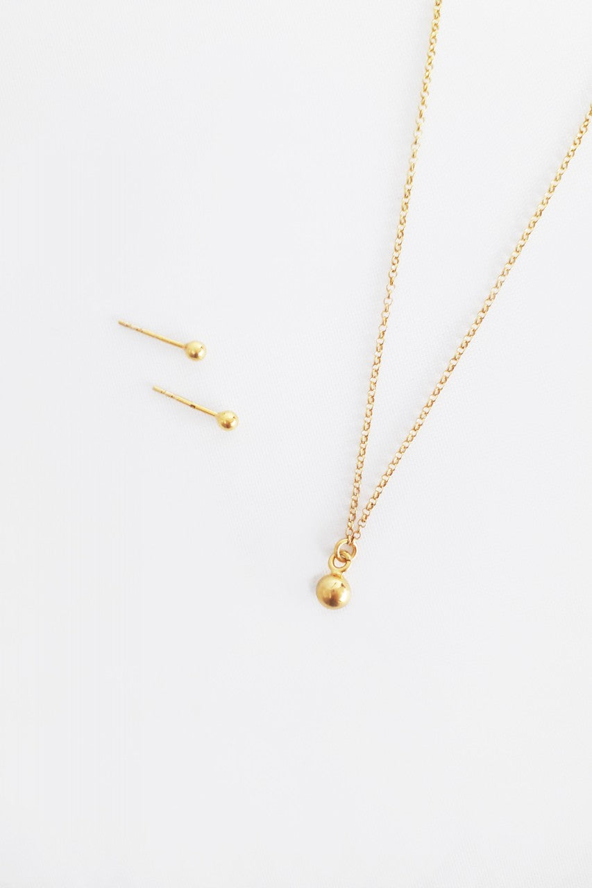 Naszyjnik z kulką pozłacany