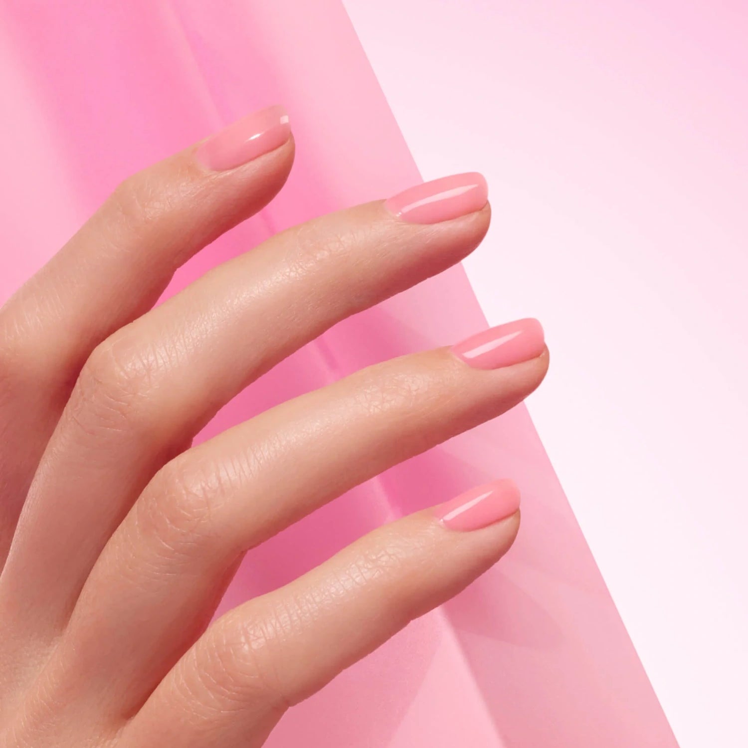 Lakier do paznokci Green Pink Sorbet od Manucurist dłoń