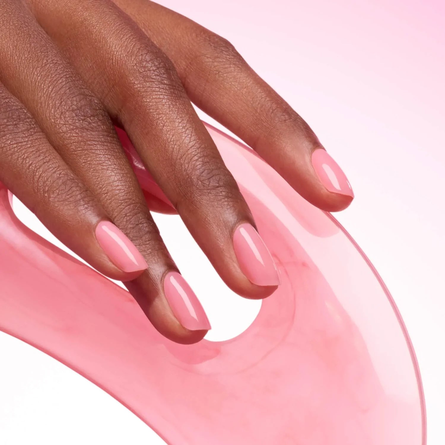 Lakier do paznokci Green Pink Sorbet od Manucurist dłoń