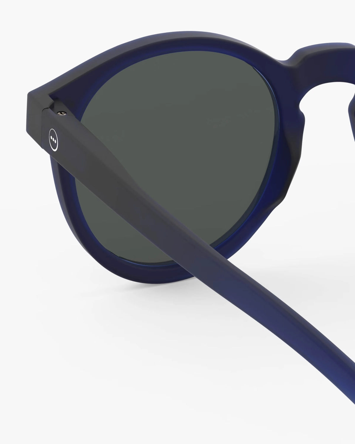 Okulary Izipizi #M Midnight Blue – detal oprawki i soczewki