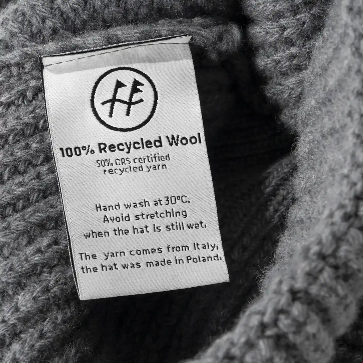 Czapka Beanie Smoke z wełny z recyklingu od Hansa Wear SLOU