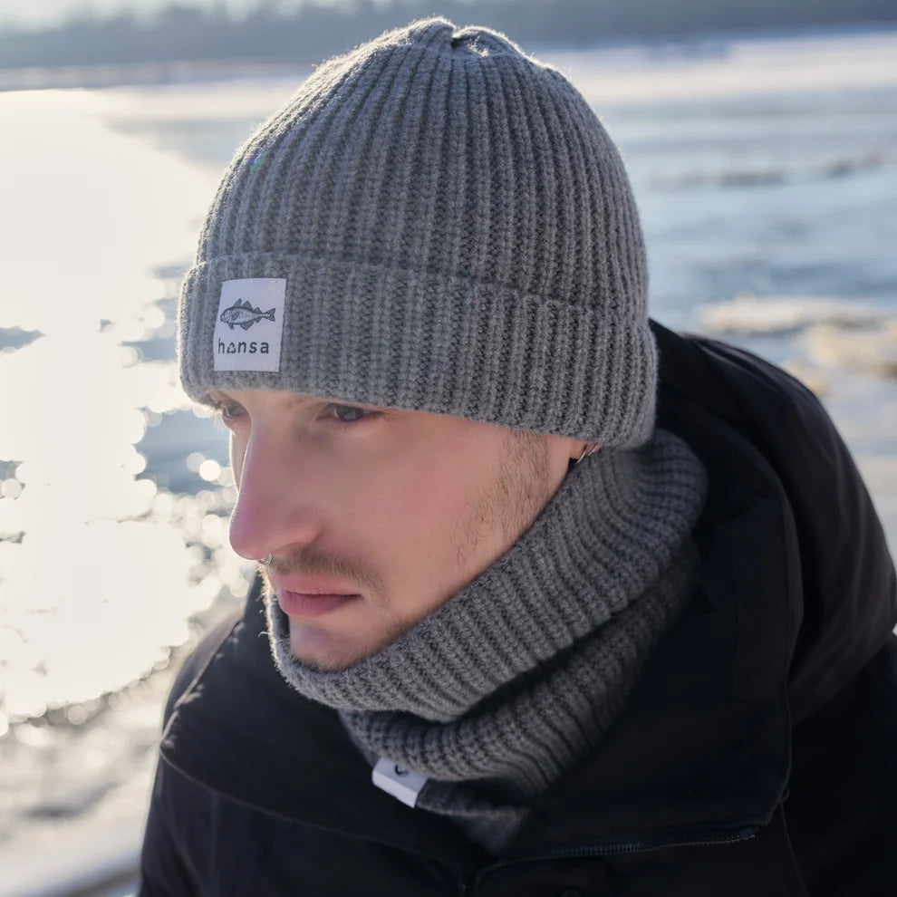 Czapka Beanie Smoke z wełny z recyklingu od Hansa Wear SLOU