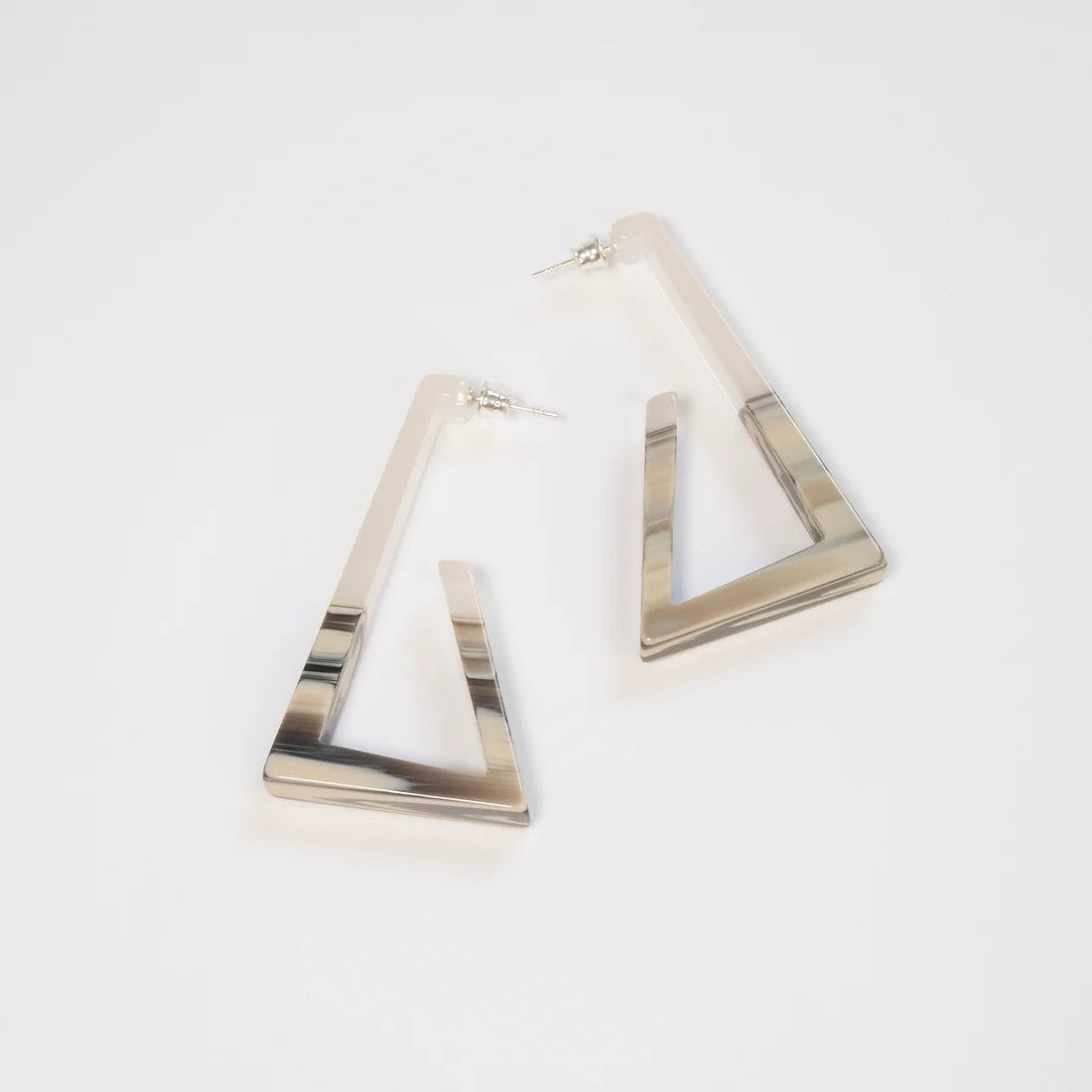 slou-kolczyki-trapeze-white-ninico