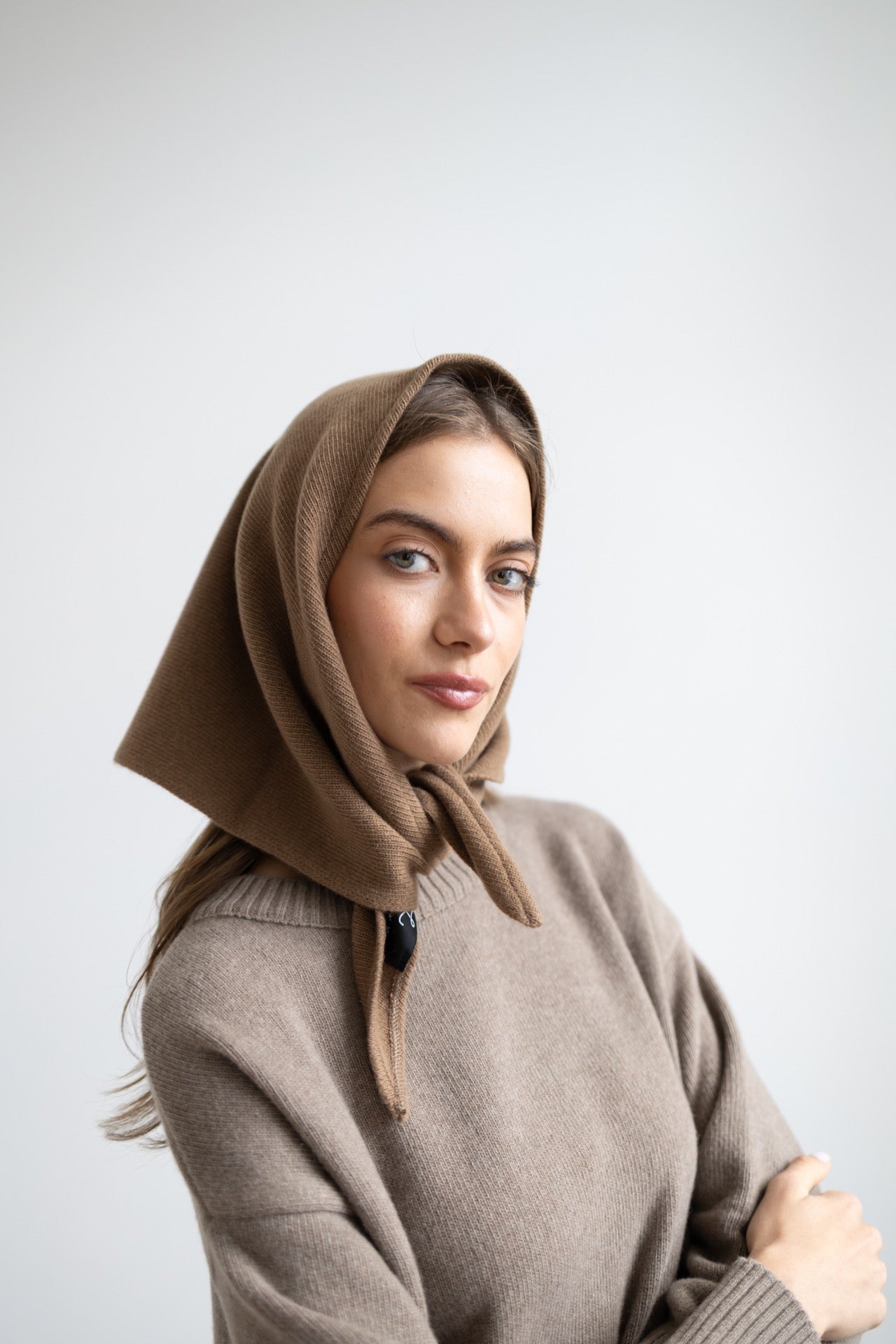 slou-lucky-handmade-chusta-rowan-orzechowa