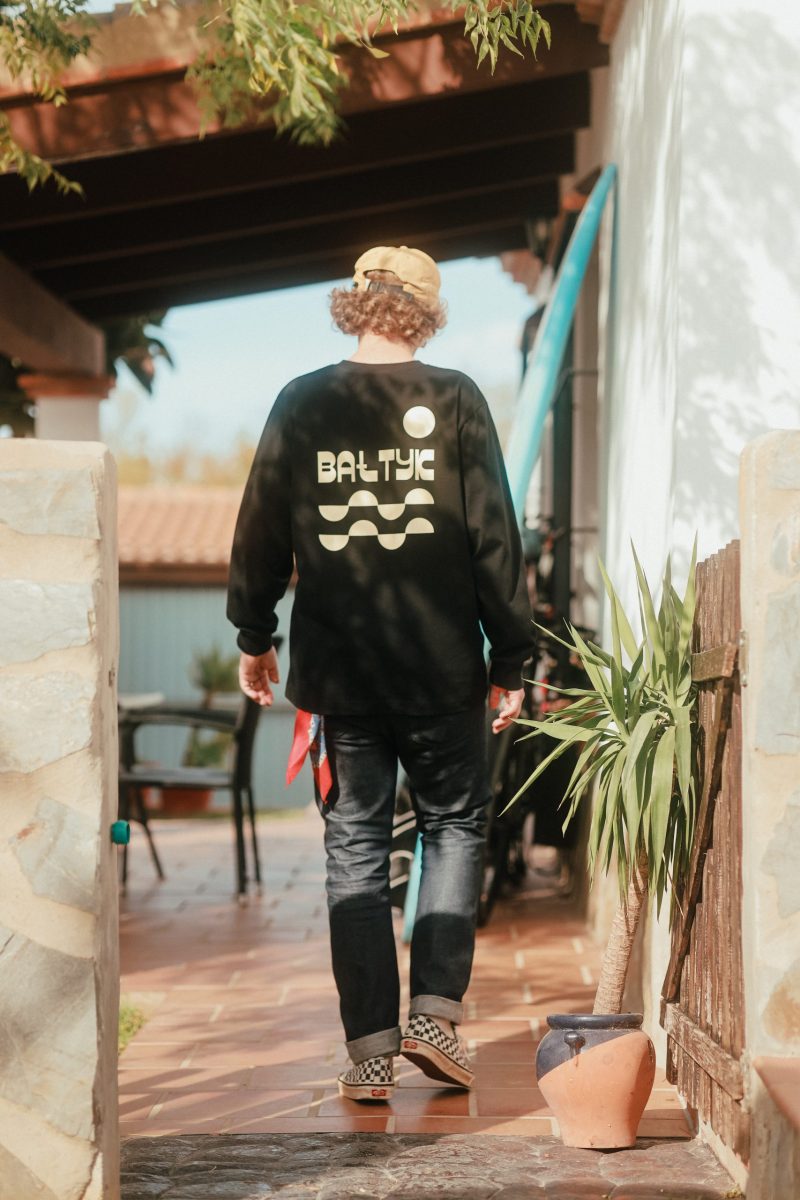 slou-slowspotter-longsleeve-baltyk