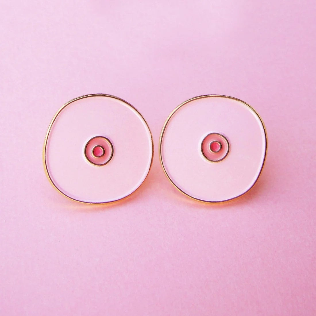 slou-suzette-pin-boobs