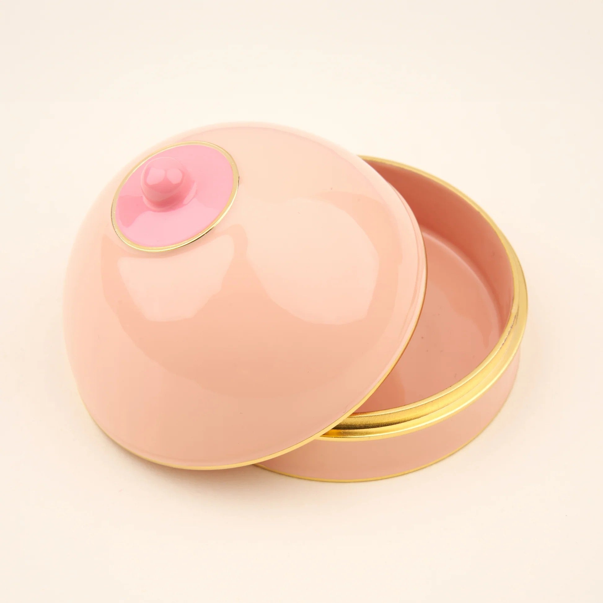 slou-suzette-puzderko-boob-box