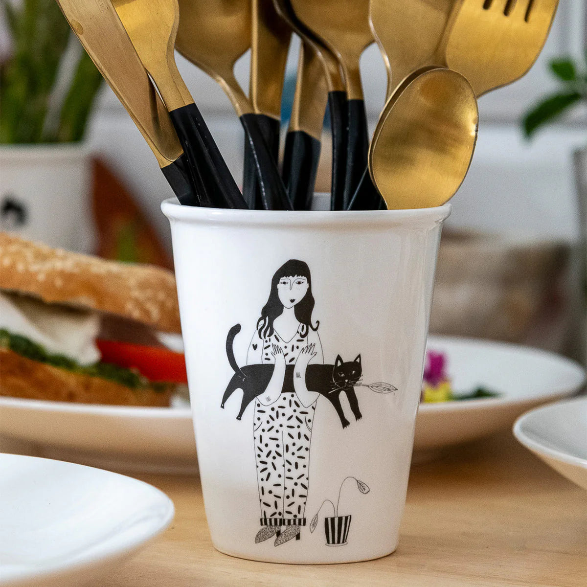 Porcelanowy black cat SLOU