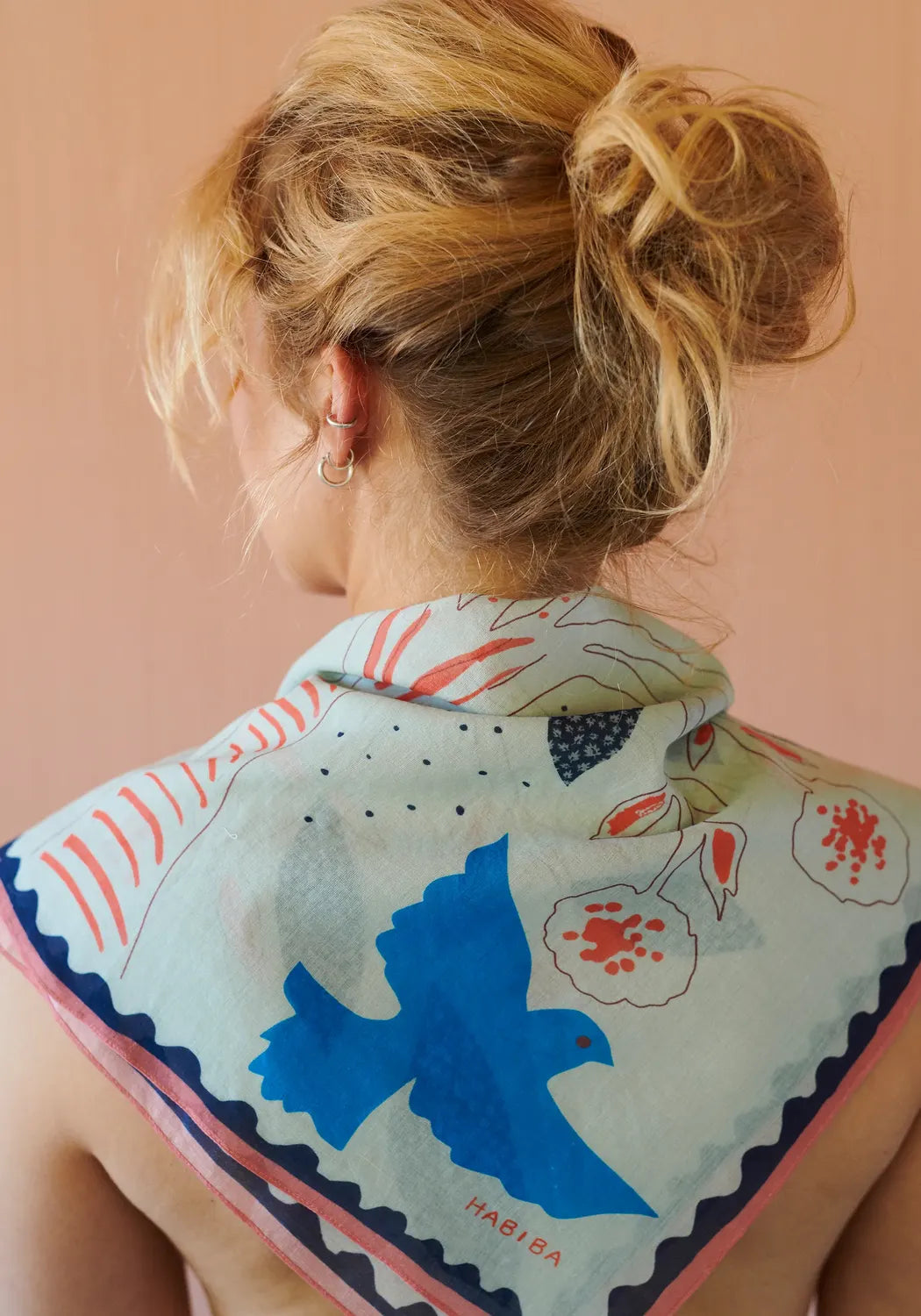 Chusta Bohemia Bandana Pistacio na modelce