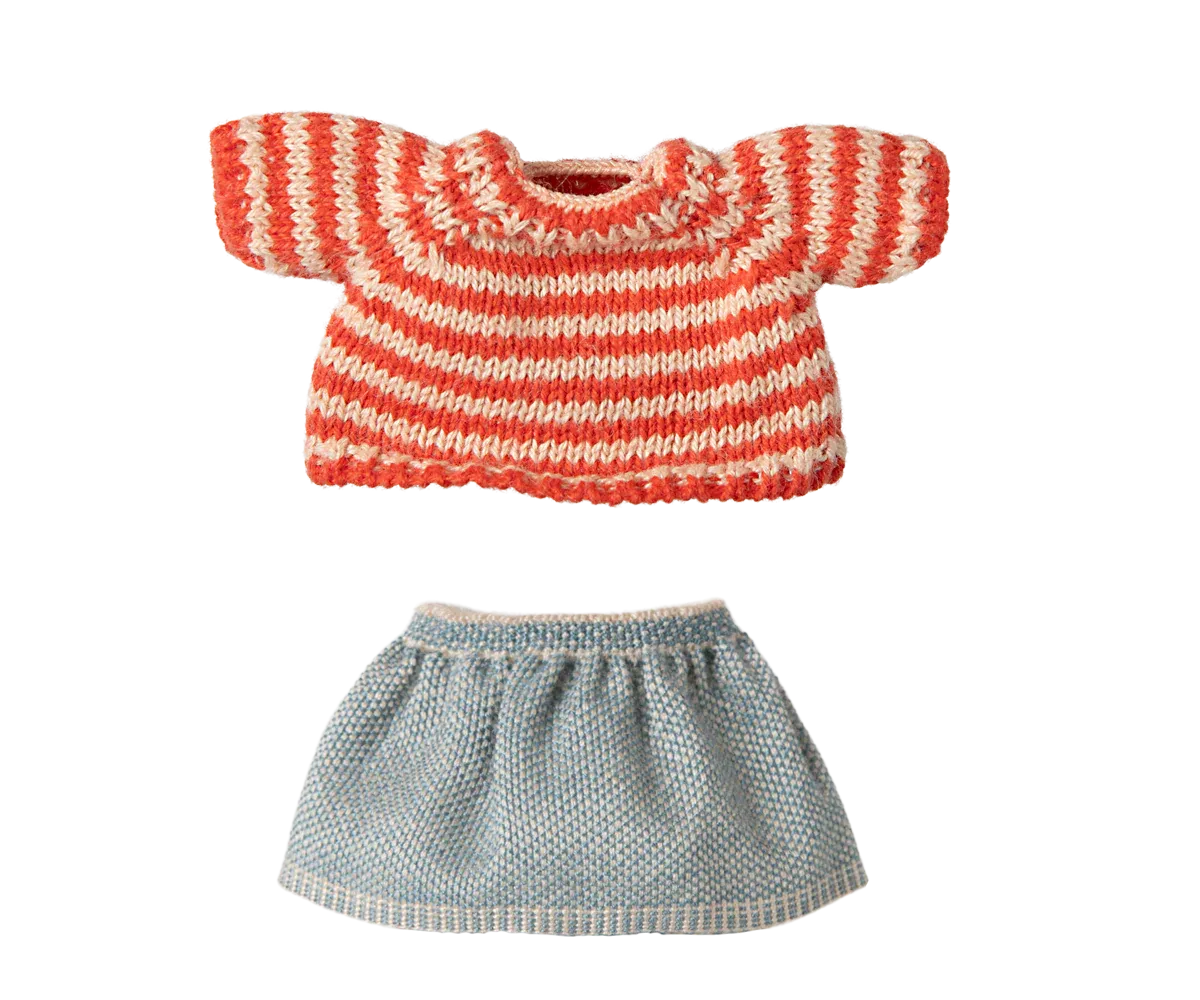 Dzianinowy sweter i spódnica dla Myszki starszej siostry – Maileg