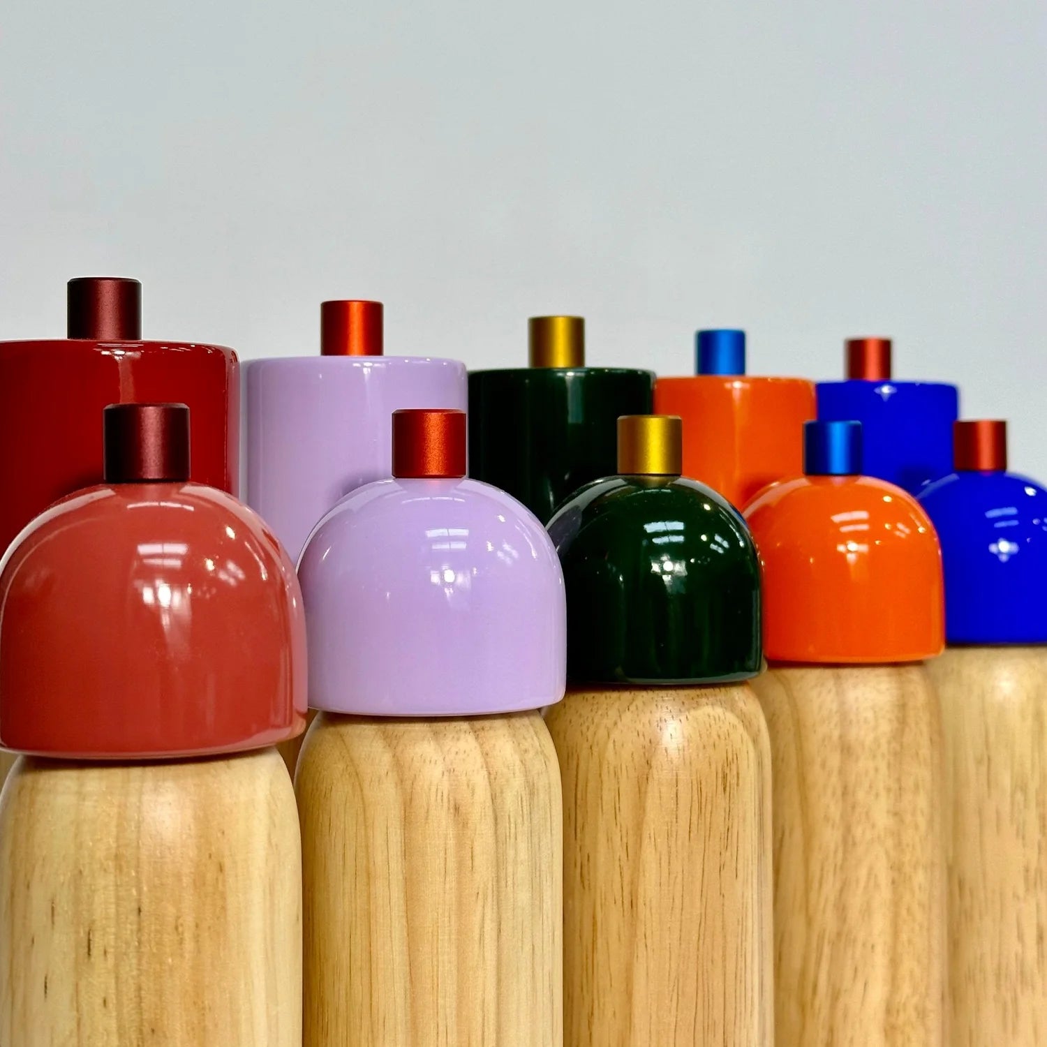 Młynek do soli i pieprzu Navy/Red – MÆGEN  SLOU