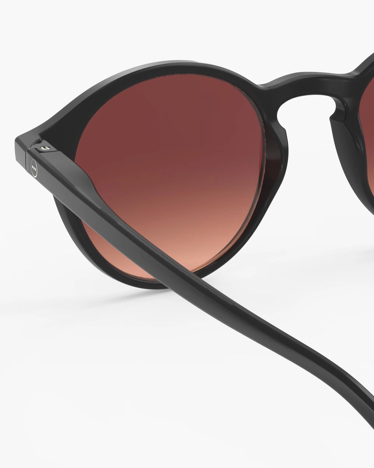 Okulary Izipizi #D Black Road – detal oprawki i soczewki
