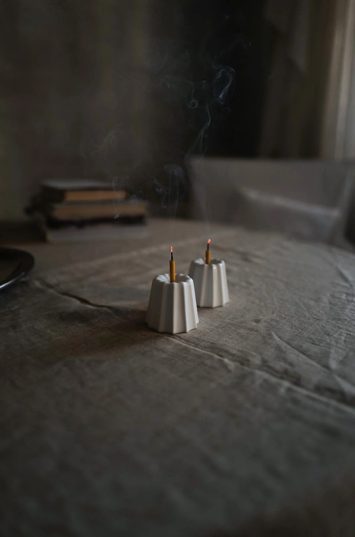 Duży porcelanowy biały świecznik