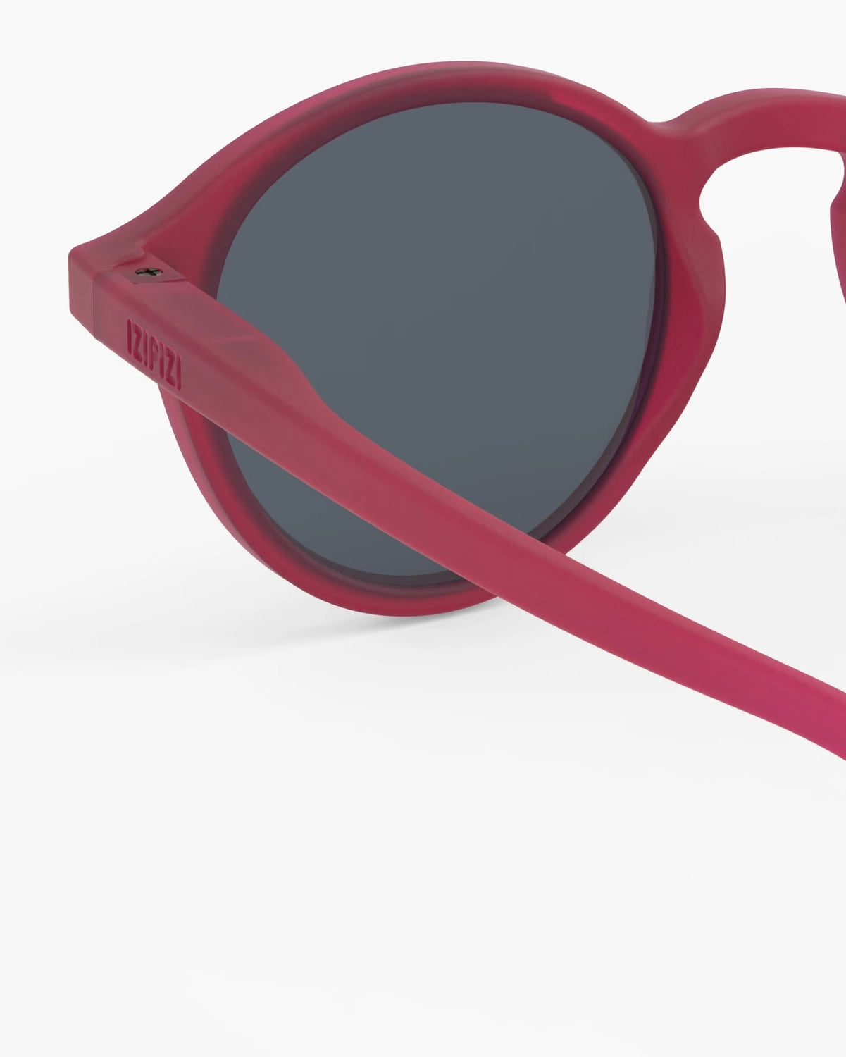 Okulary Izipizi #D Cranberry – detal zauszników

