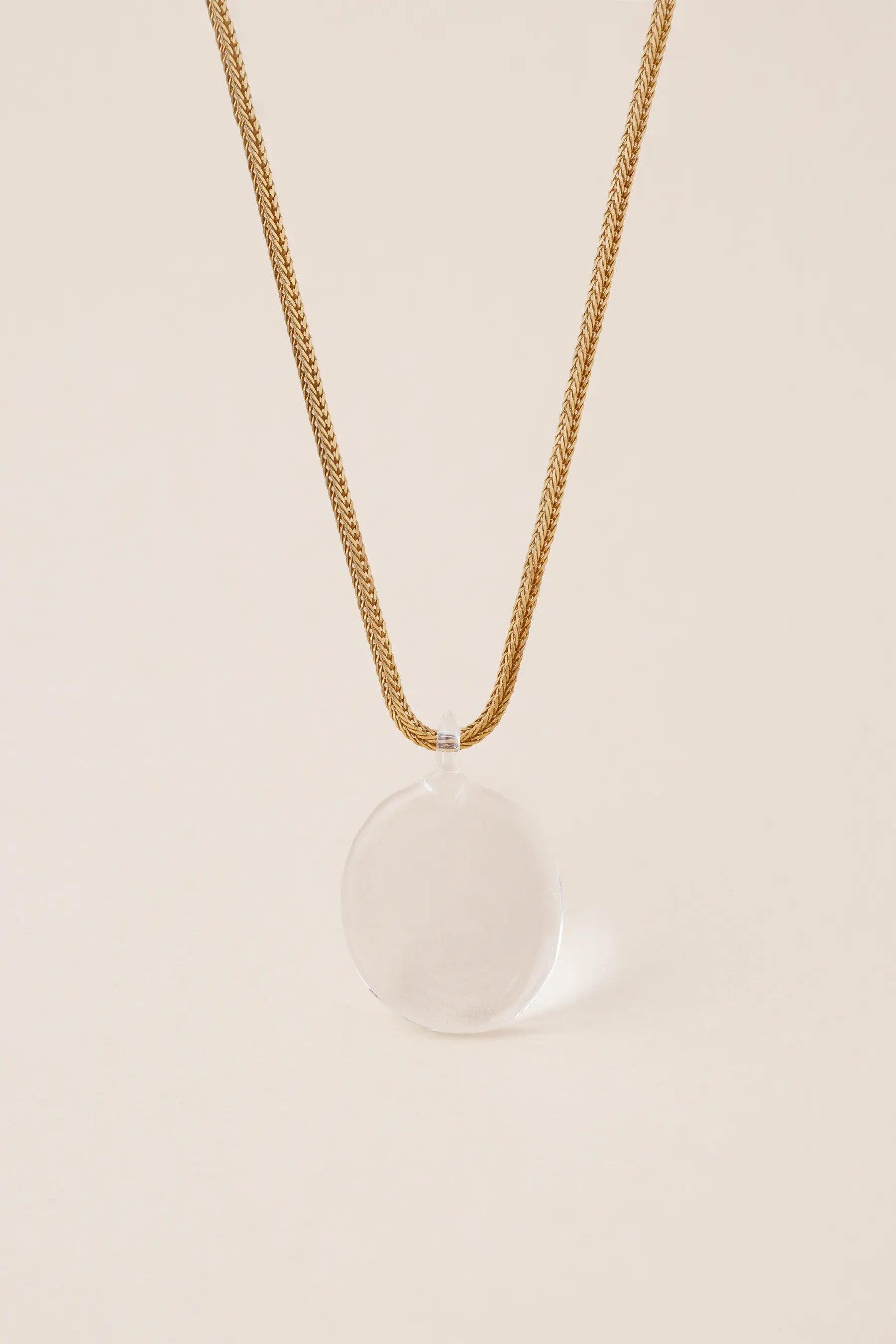 slou-magda-paszkiewicz-naszyjnik-tafla-pozlacany