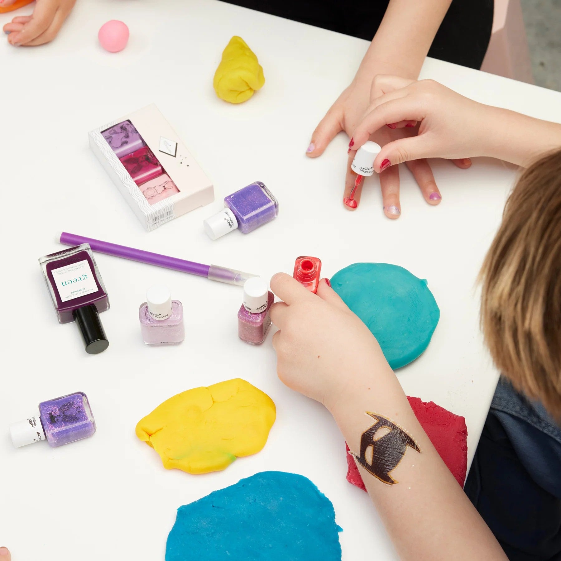 Lakier do paznokci dla dzieci Apple the Fish