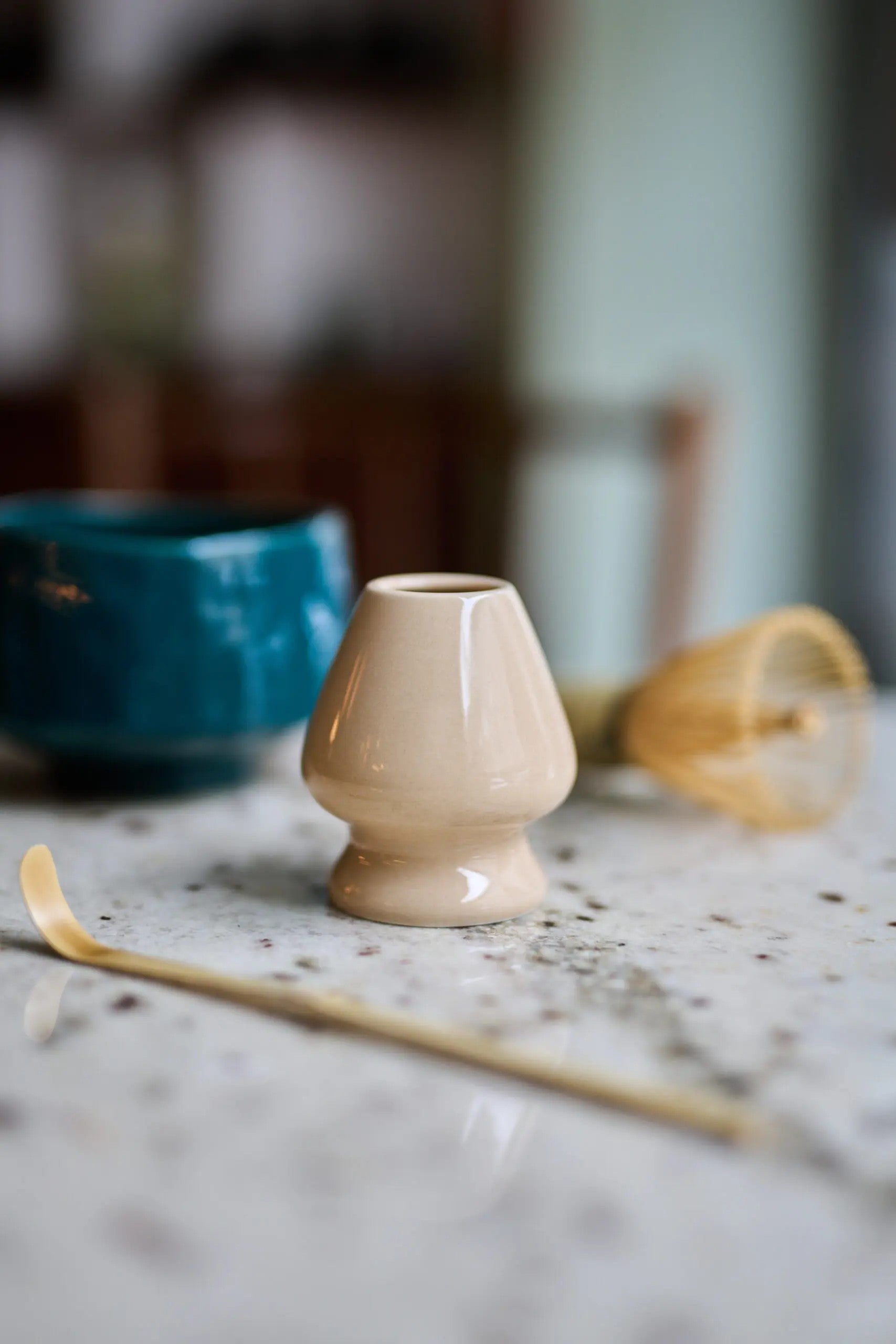 slou-moya-podstawka-pod-chasen-bezowa