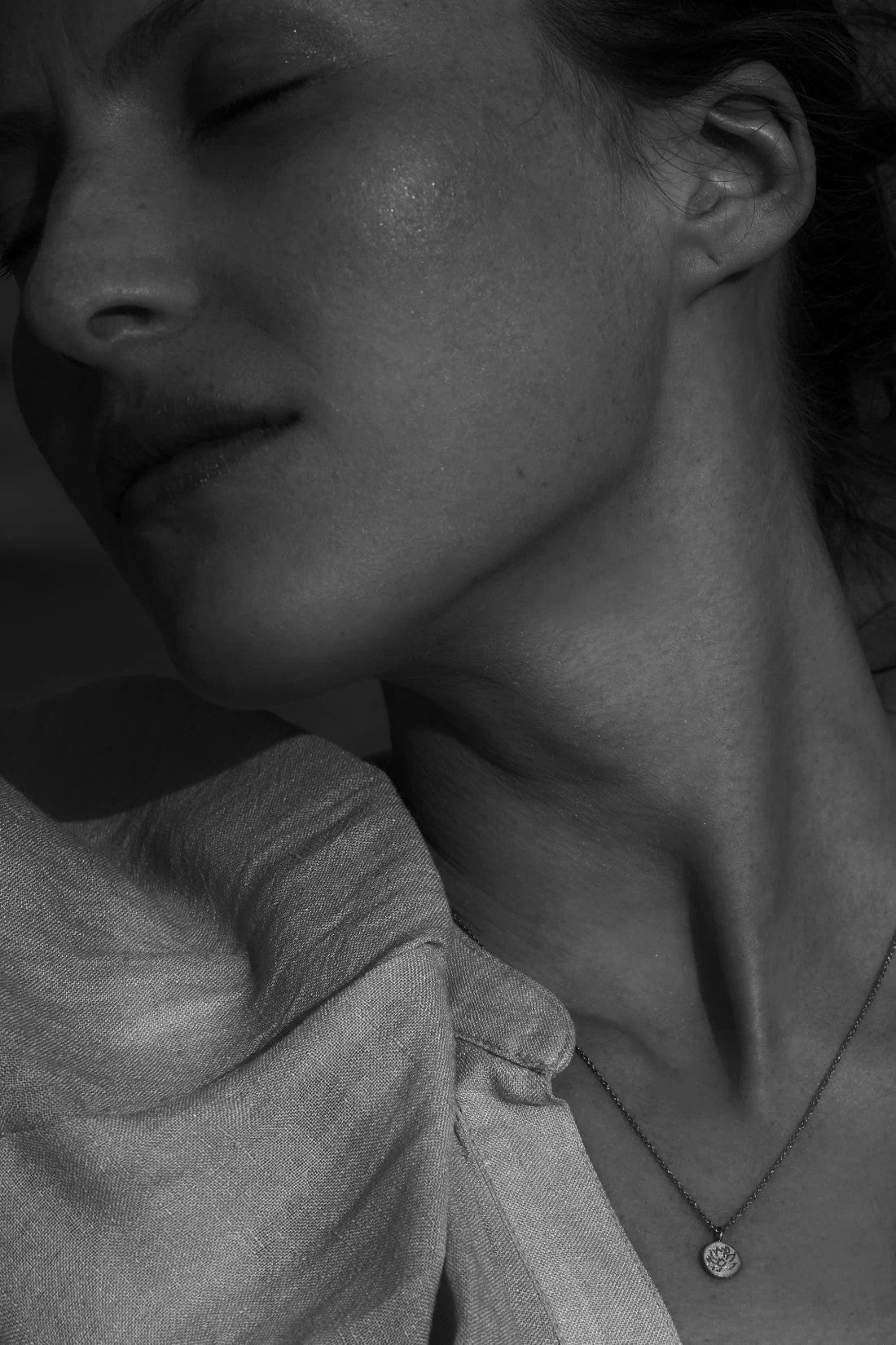 Naszyjnik Lipiec Lilia Wodna