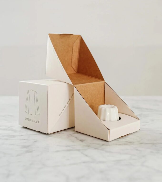 Szary porcelanowy świecznik