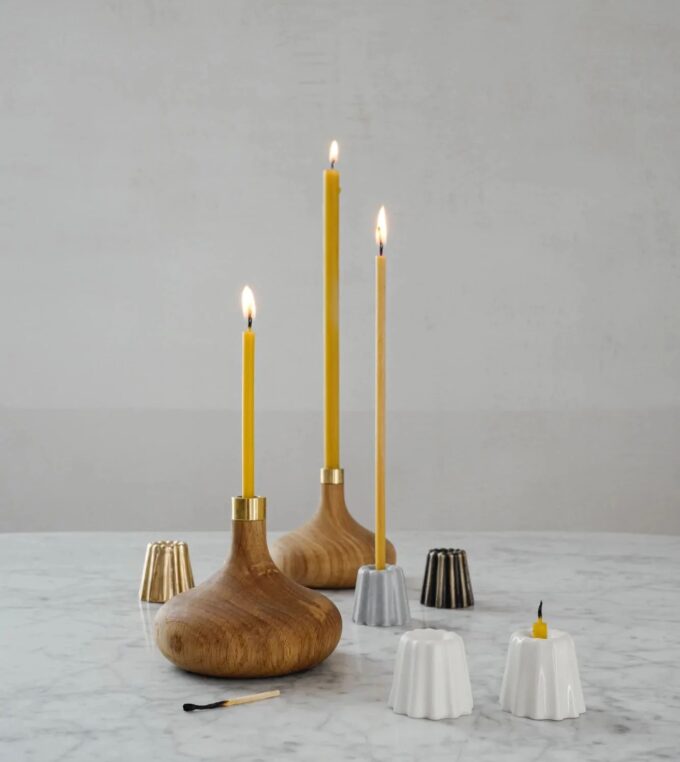 Szary porcelanowy świecznik