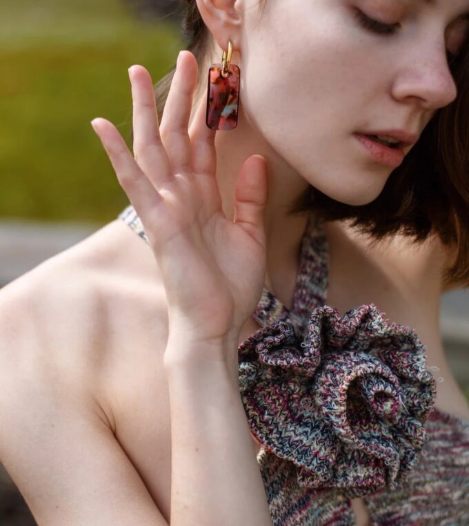 Kolczyki Azalea White Tortoise