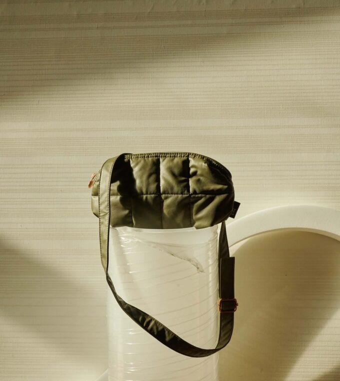 slou-cilou-puffy-belt-bag-capers