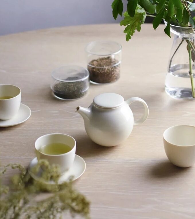 Dzbanek do herbaty Pebble White