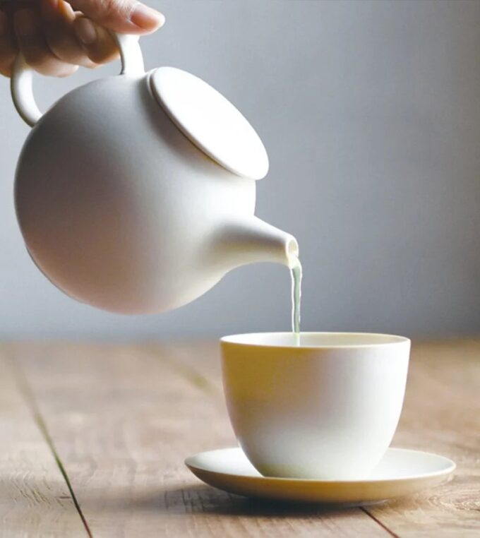 Dzbanek do herbaty Pebble White