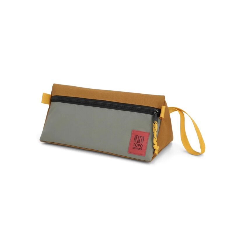 slou-topo-designs-kosmetyczka-dopp-kit-beetle-khaki