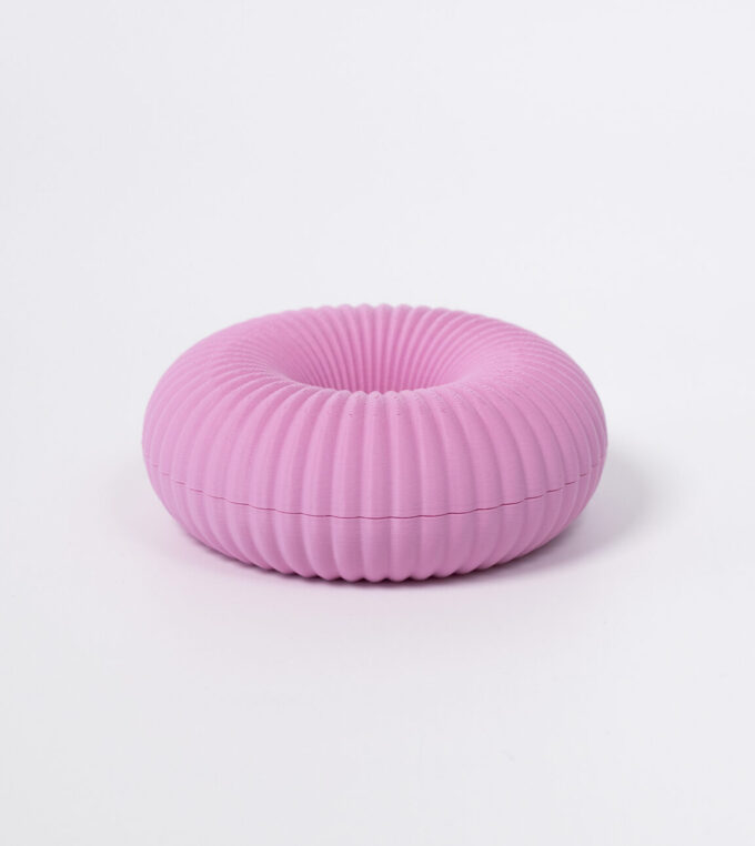 slou-gibki-design-donut-prosty-pojemnik-na-bizuterie-rozowy