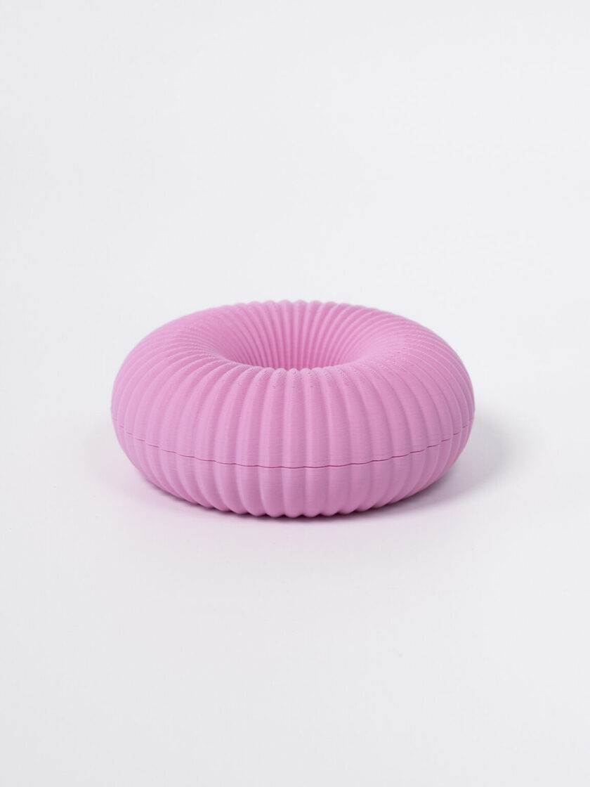 slou-gibki-design-donut-prosty-pojemnik-na-bizuterie-rozowy