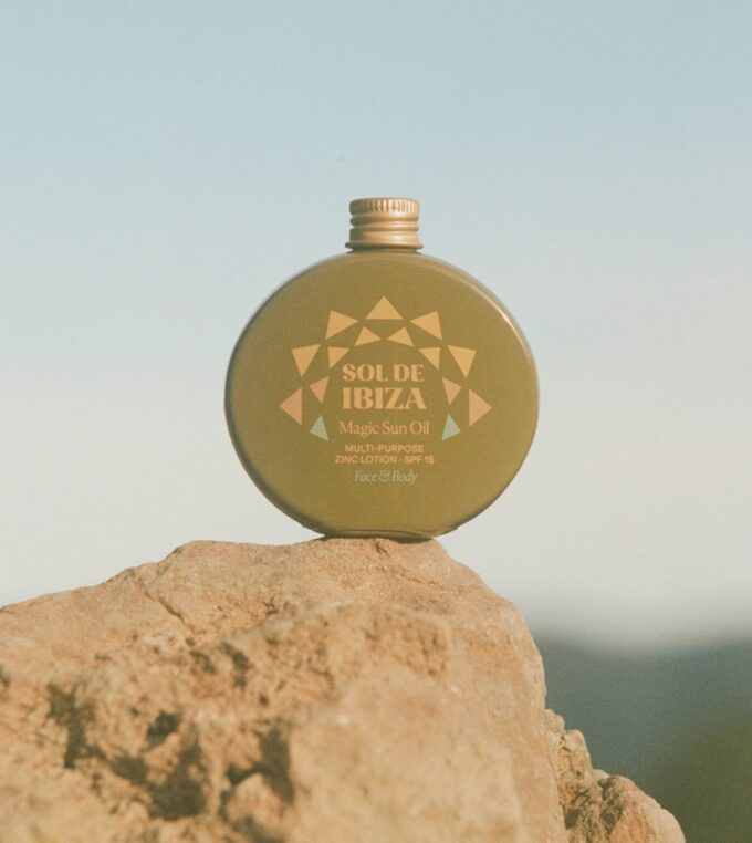slou-sol-de-ibiza-olejek-face-and-body-magic-oil-spf-15