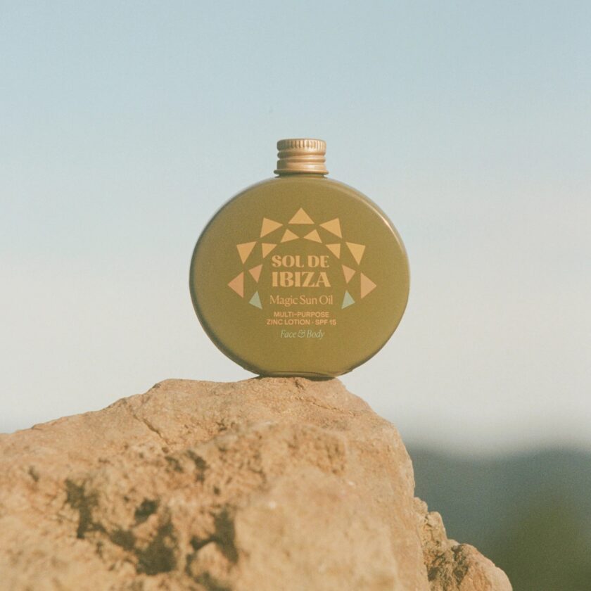 slou-sol-de-ibiza-olejek-face-and-body-magic-oil-spf-15
