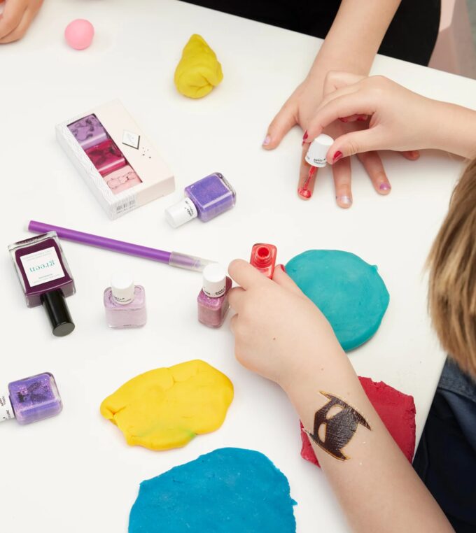 Lakier do paznokci dla dzieci Apple the Fish