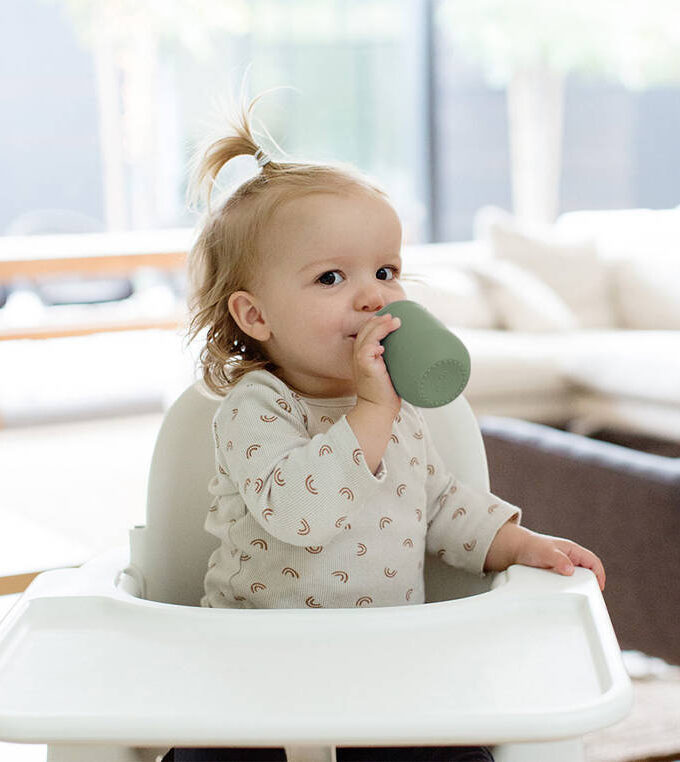 Silikonowy Kubek ze słomką Mini Cup ciemny niebieski