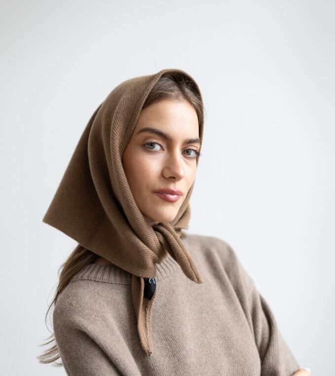 slou-lucky-handmade-chusta-rowan-orzechowa