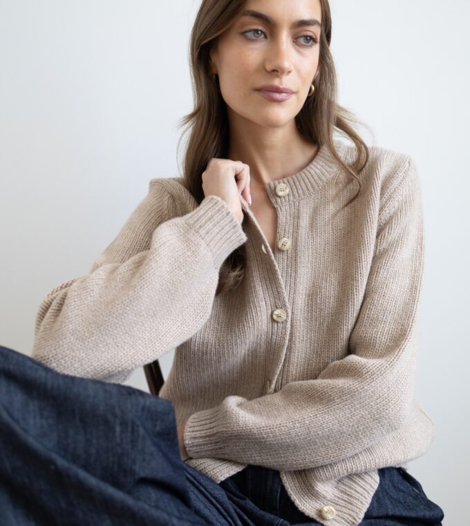 slou-lucky-handmade-kardigan-greta-bezowy