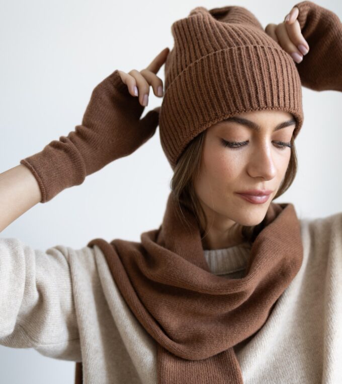 slou-lucky-handmade-szalik-merino-cashmere-karmelowy