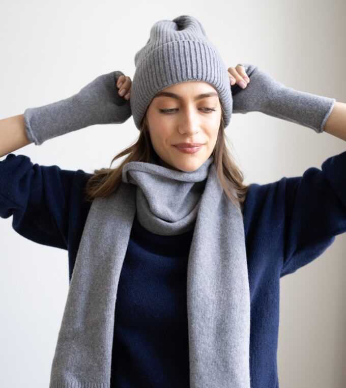 slou-lucky-handmade-szalik-merino-cashmere-szary