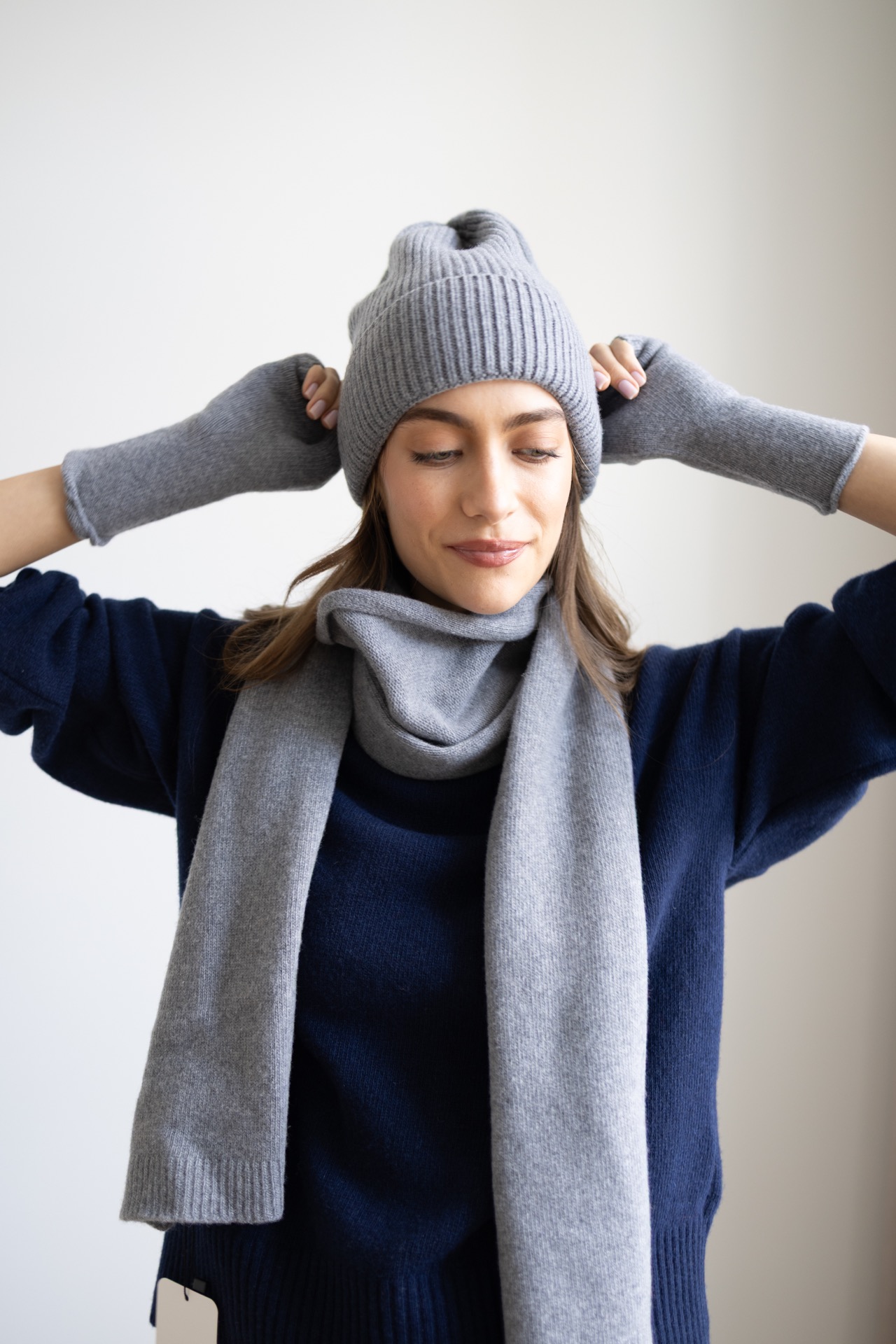 slou-lucky-handmade-szalik-merino-cashmere-szary