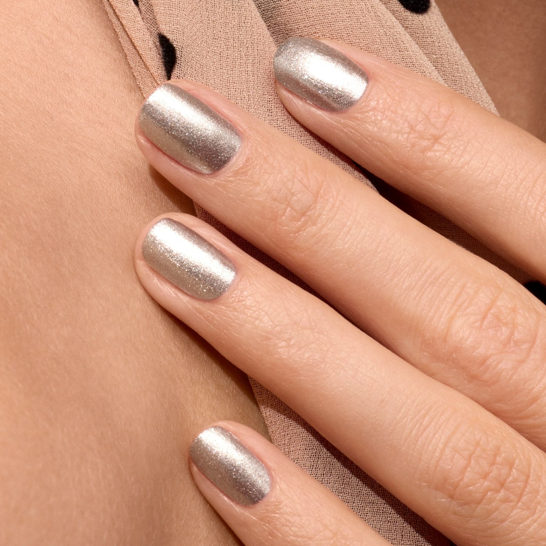 Lakier do paznokci Green Disco - obrazek 2