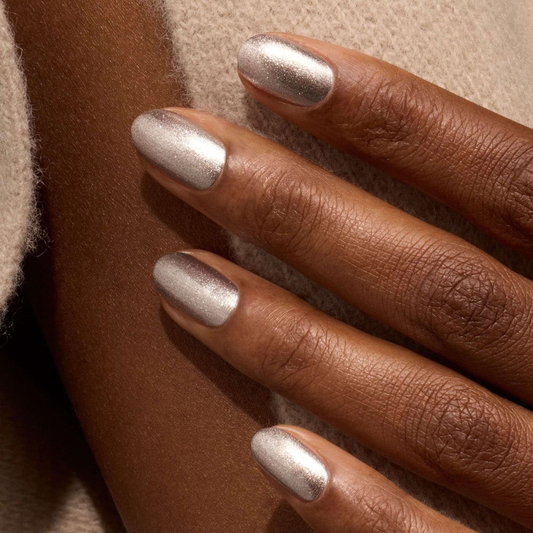 Lakier do paznokci Green Disco - obrazek 3