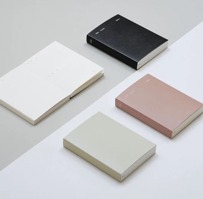 Kalendarz dzienny Everyday 2026 ink