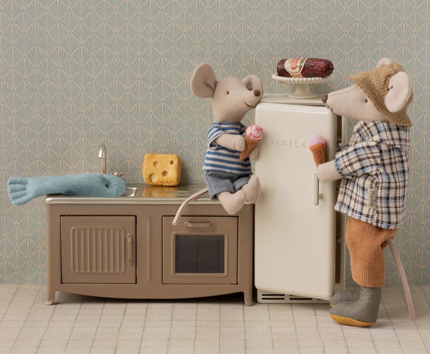 slou-maileg-myszka-dziadek