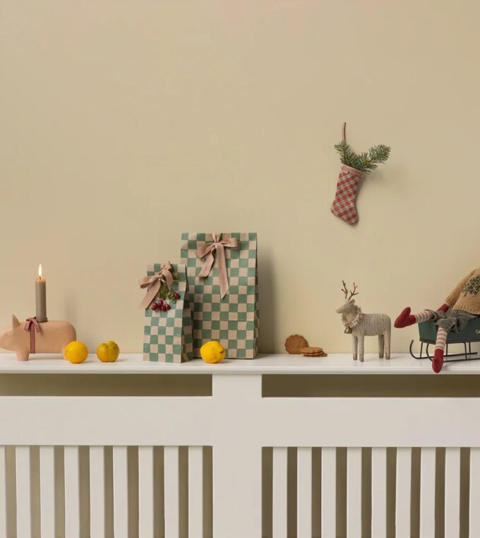 Świecznik drewniana świnka Rose Medium