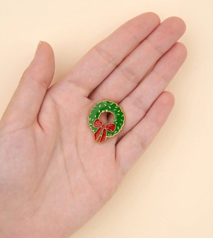 slou-suzette-pin-wieniec-swiateczny